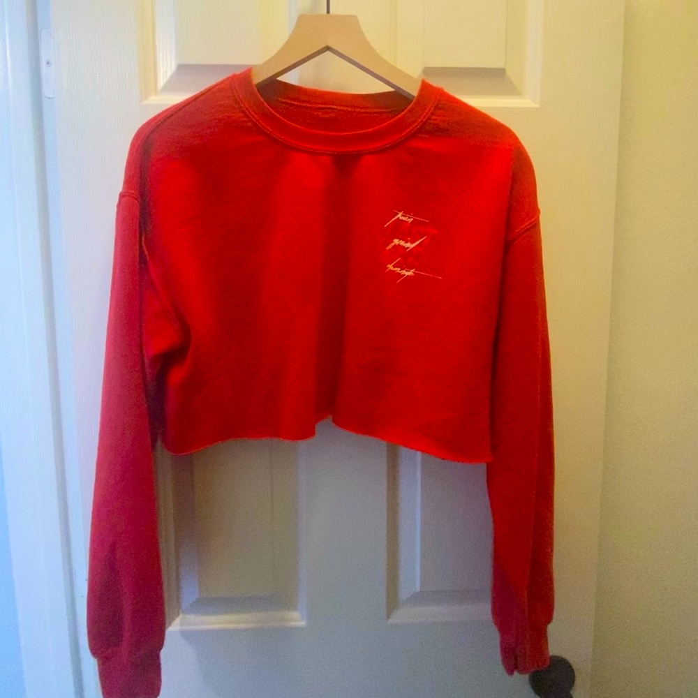 Cropped gym sweatshirt